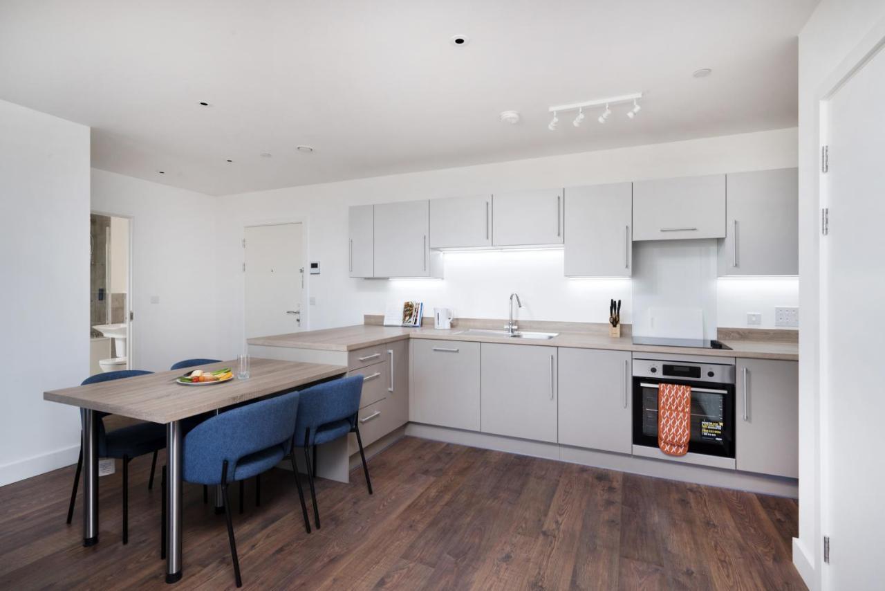 Modern Studios And Apartments At Barking Wharf In Londres Exterior foto
