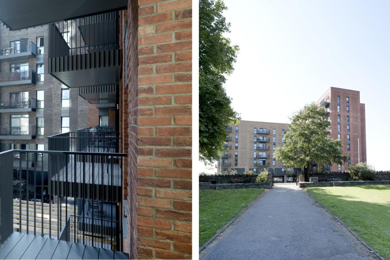 Modern Studios And Apartments At Barking Wharf In Londres Exterior foto