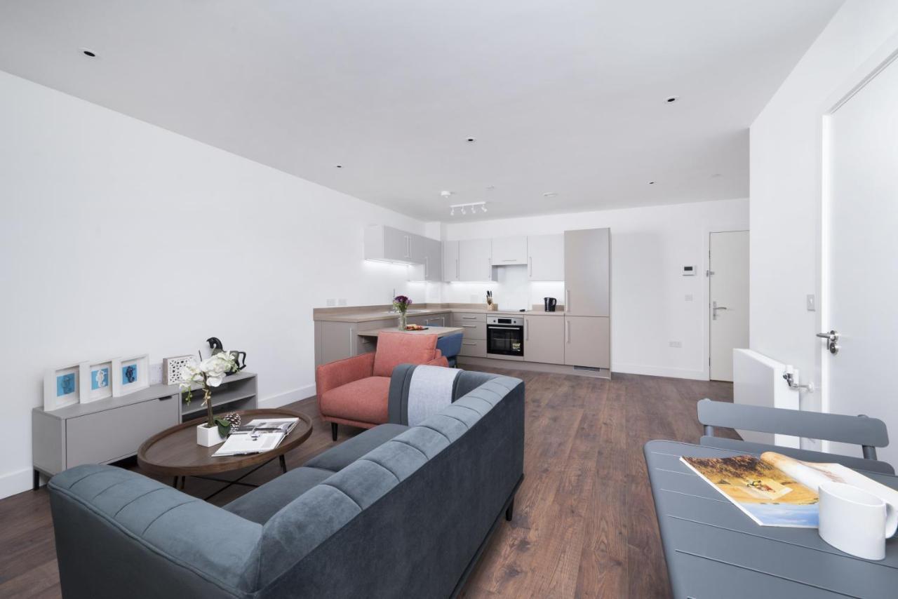 Modern Studios And Apartments At Barking Wharf In Londres Exterior foto